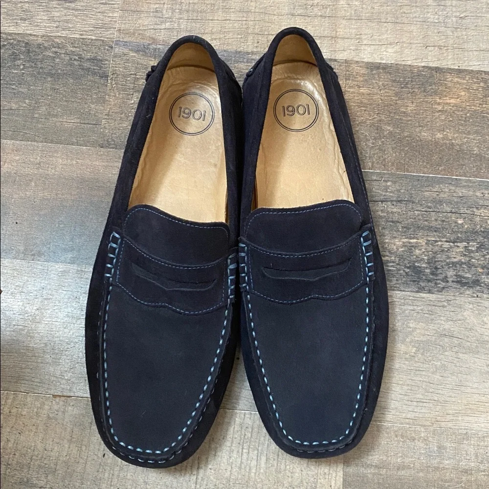 1901 Nordstrom’s Navy leather loafers Men’s size 11 😍